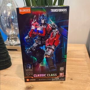 Transformers Classic Class Optimus Prime Toy